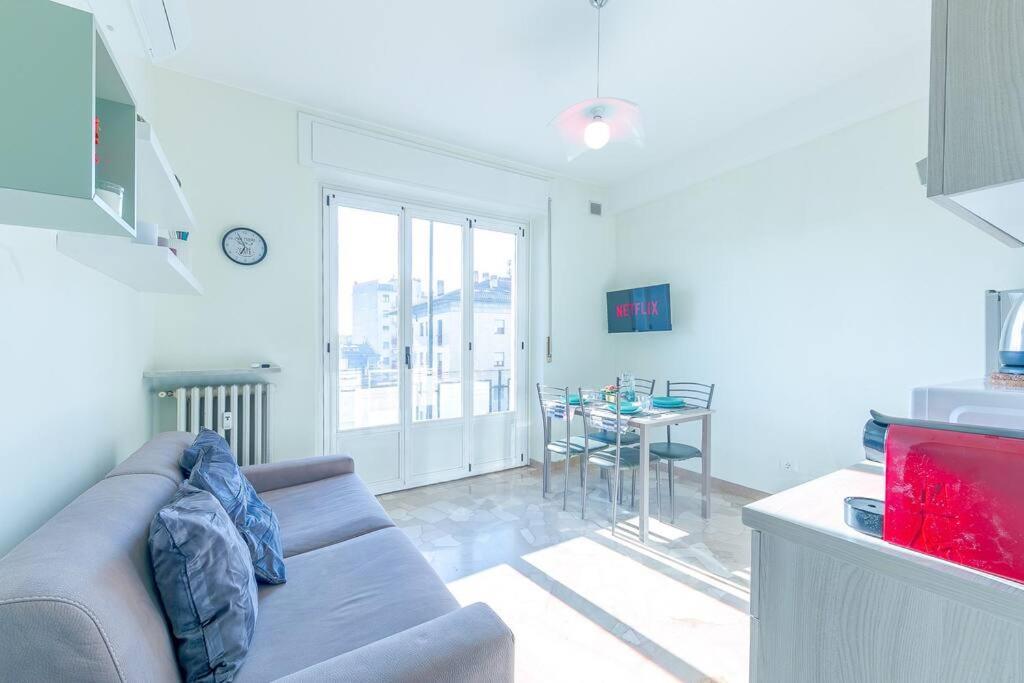 Navigli - Downtown - Duomo Spacious Two Bedroom Apartment - Close To Metro - Ac - Wi-Fi Milan Exterior photo